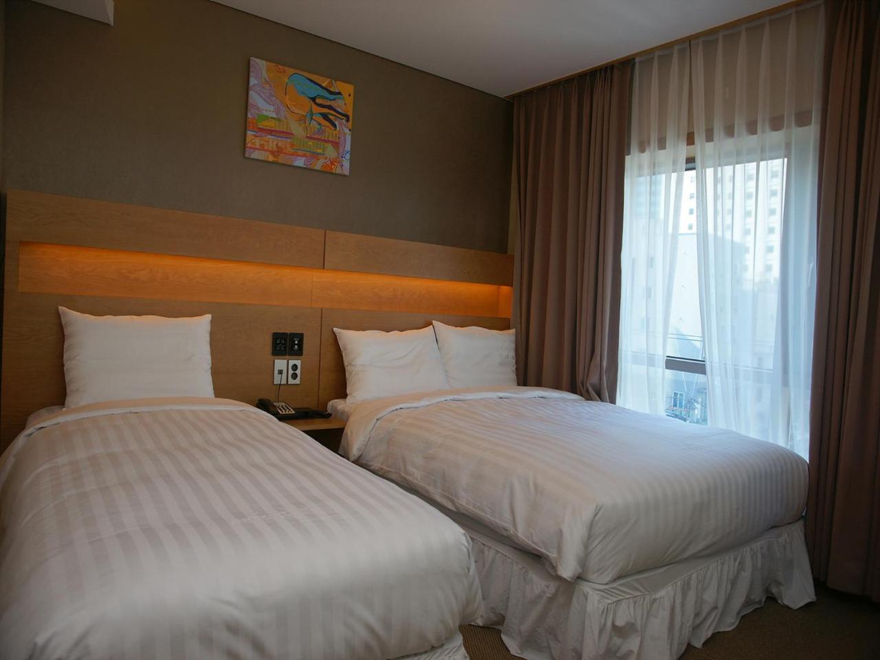 Floral Hotel Namsan City Seoul Myeongdong Room photo